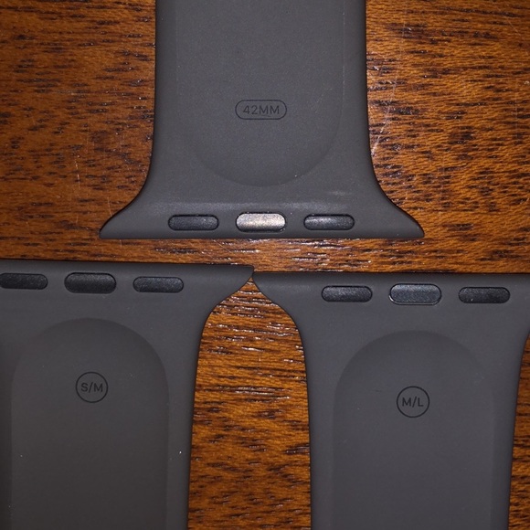 *SOLD* Apple Watch Series 3 Box & Band - Picture 6 of 9